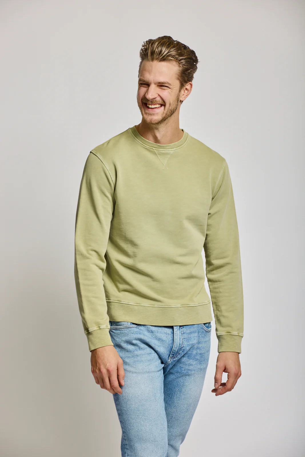 Easy Crew Neck Sweatshirt