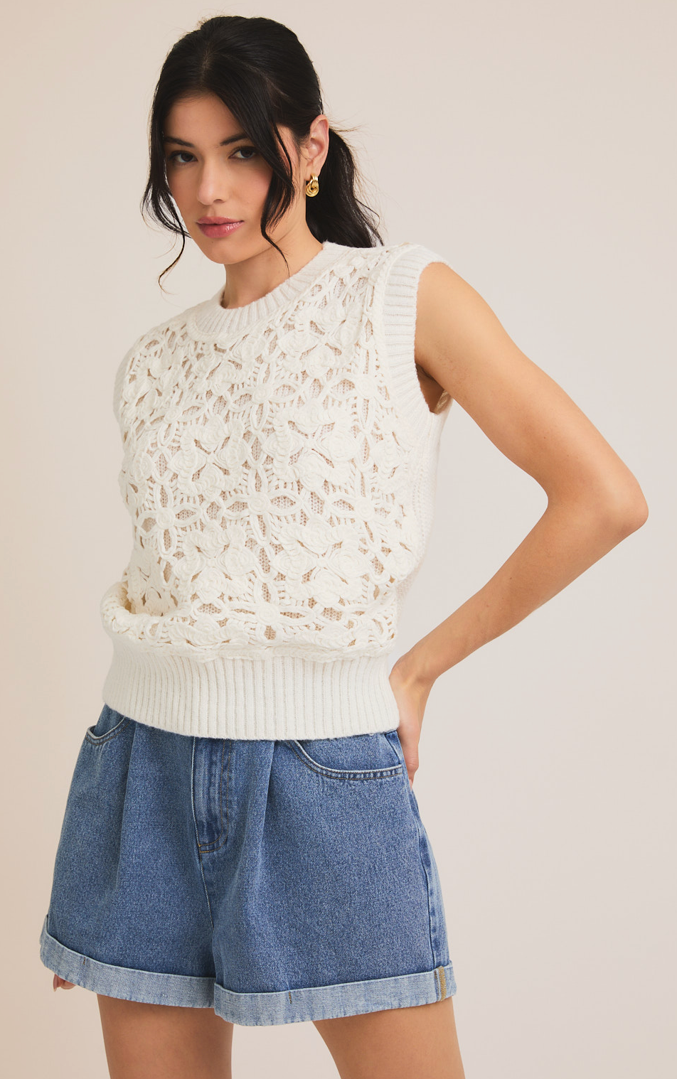 Round Neck Sleeveless Crochet Knit Top
