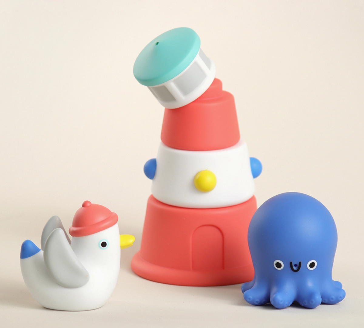 Itzy Stack &amp; Squirt Bath &amp; Water Toy