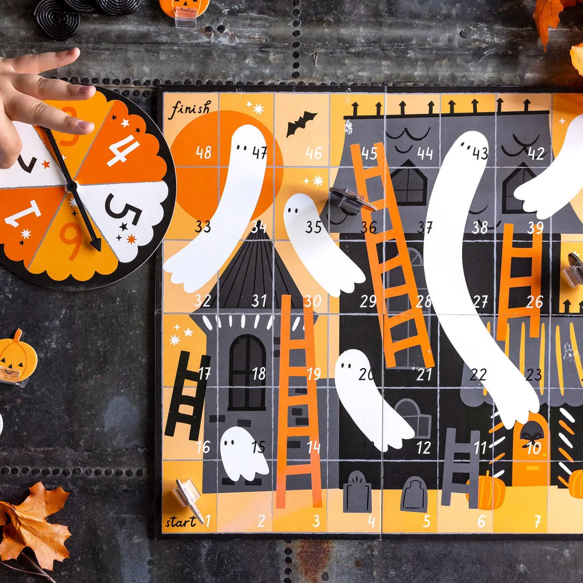 Hey Boo Ghosts &amp; Ladders Game