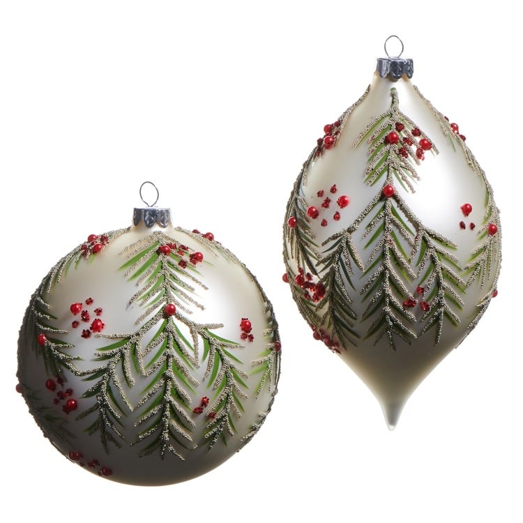 5" Berry and Pine Pattern Ornament