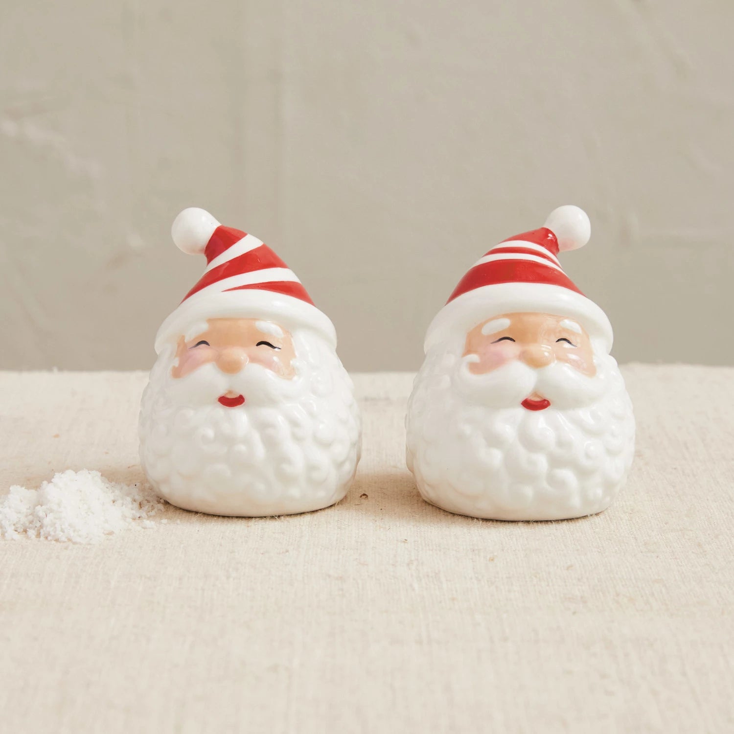 Ceramic Santa Salt & Pepper Shaker Set